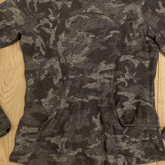 Lululemon | On Repeat Rulu Hoodie | Incognito Camo HTR Black | Size 8 - Picture 8 of 11